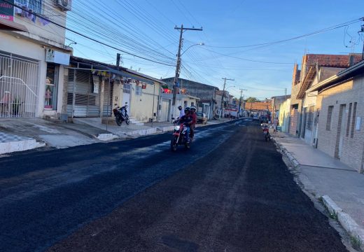 Avenida Silva é requalificada e recebe microrrevestimento asfáltico