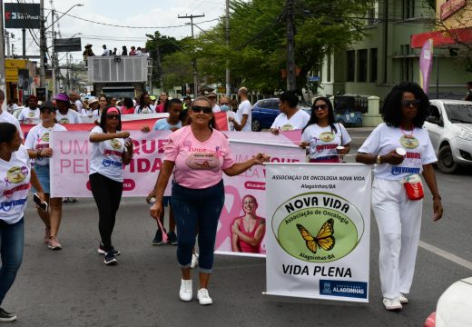 Com apoio da Prefeitura de Alagoinhas, Associação de Oncologia Nova Vida promove Caminhada do Outubro Rosa