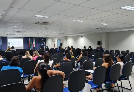 Linha de cuidado às pessoas autistas é apresentada para profissionais da Atenção Básica