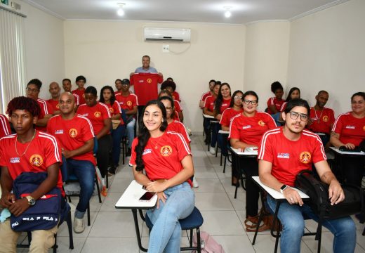 Prefeitura de Alagoinhas realiza aula inaugural do Curso de Bombeiro Civil Profissional