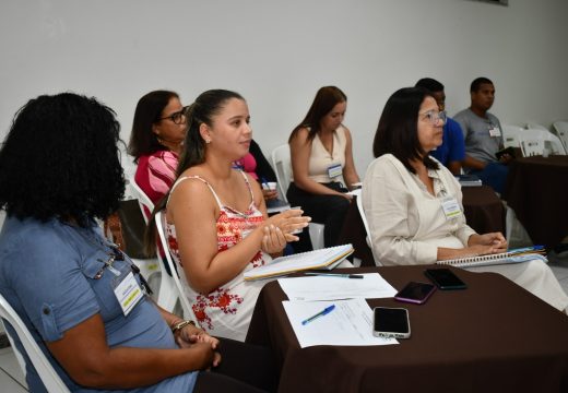 Professores da rede municipal passam por capacitação para implantação do projeto de robótica educacional