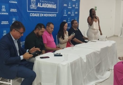 Moradores do Parque Florestal recebem títulos de regularização de seus imóveis