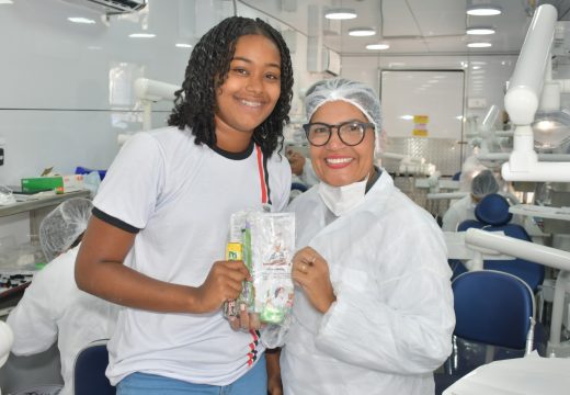Carreta Odontológica leva atendimento a alunos da rede municipal de Alagoinhas