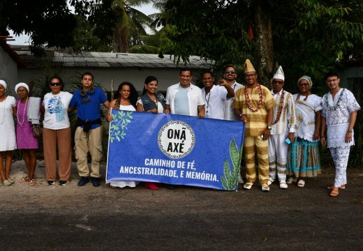 Cortejo Afro Onã Axé celebra religiões de matriz africana em Alagoinhas