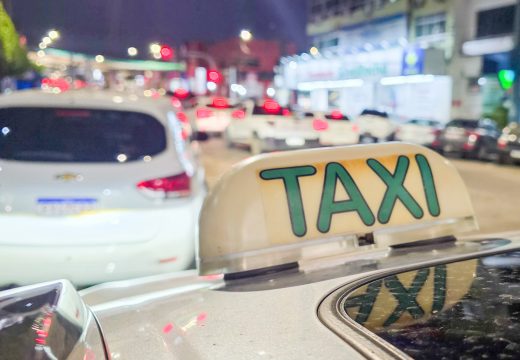 Alagoinhas isenta taxistas de taxa de renovação de alvará
