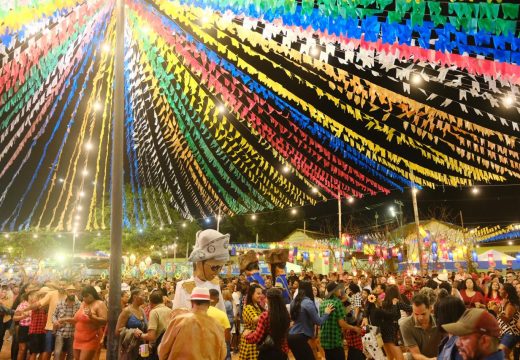 São João de Alagoinhas: primeira noite da Vila de Santo Antônio esquenta o clima na cidade