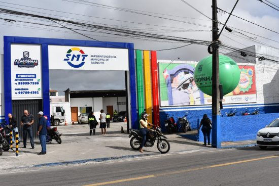 Prefeitura inicia comemorações dos 172 anos de Alagoinhas com entrega de novas instalações da SMT