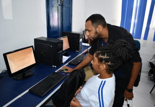 Prefeitura promove curso de informática para beneficiários do Bolsa Família