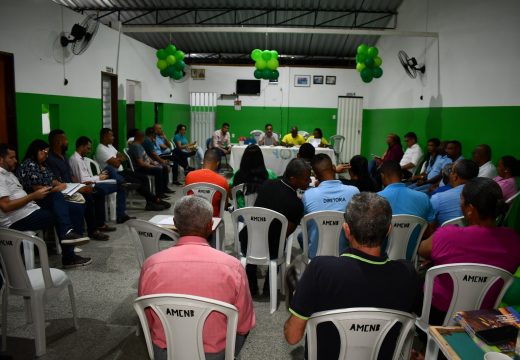 Prefeito e secretários discutem melhorias nos bairros com Associações da Poligonal do Barreiro
