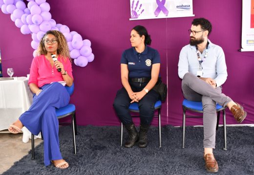 Agosto Lilás: Prefeitura de Alagoinhas participa de roda de conversa na Embasa