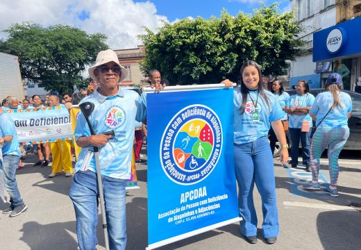 Caminhada encerra Semana da Pessoa com Deficiência em Alagoinhas