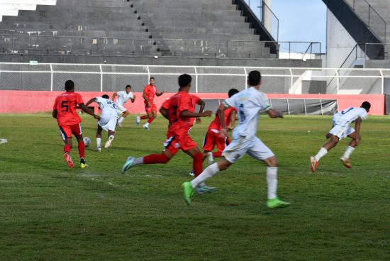 Alagoinhas goleia e avança para a fase mata-mata do Intermunicipal 2025