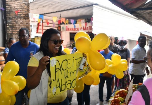 Setembro Amarelo: ação itinerante leva informação sobre saúde mental à Central de Abastecimento de Alagoinhas