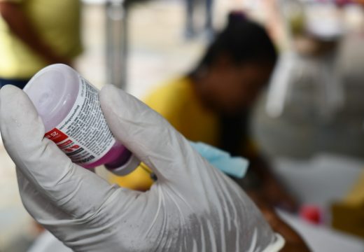 Alagoinhas ultrapassa meta e fica entre os três melhores na vacinação antirrábica da Bahia