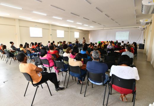 Capacitação orienta profissionais sobre condicionalidades do Bolsa Família em Alagoinhas