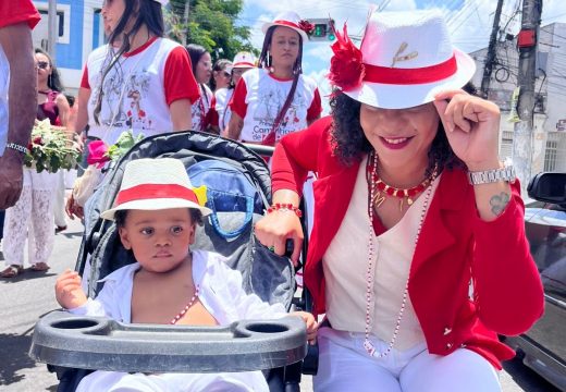 Primeira Caminhada de Zé Pilintra reúne fé, cultura popular e celebração nas ruas de Alagoinhas