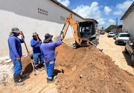 Prefeitura prepara travessas da avenida Murilo Cavalcanti para nova pavimentação asfáltica