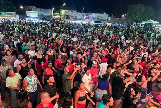Música, tradição e alegria marcam festa no Riacho da Guia