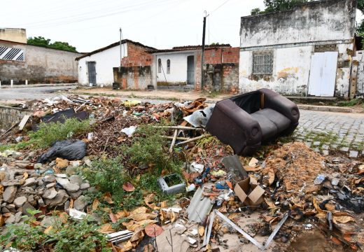 Prefeitura recolhe 125 toneladas de lixo após fortes chuvas