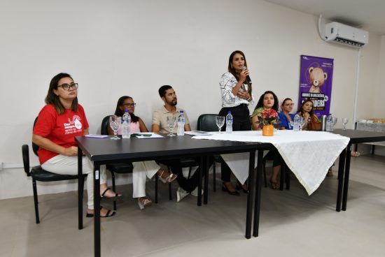 Gravidez na adolescência é debatida no HMIA
