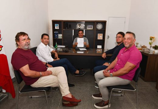 Prefeitura formaliza doação de terreno para instalação da Petrosal em Alagoinhas