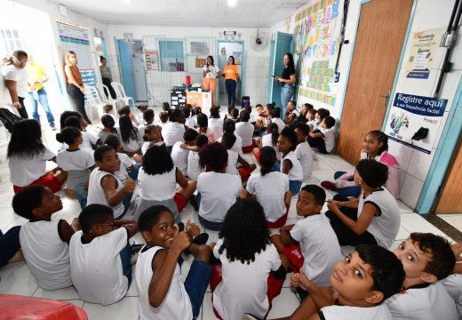 Abril Laranja: ações educativas levam conscientização sobre causa animal às escolas de Alagoinhas