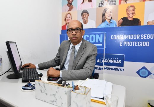 Procon notifica supermercados de Alagoinhas por venda de sacolas plásticas