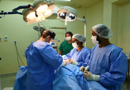 Centro de Cirurgias Eletivas realiza novos procedimentos de mamoplastia redutora em Alagoinhas