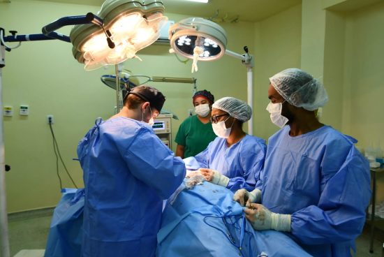 Centro de Cirurgias Eletivas realiza novos procedimentos de mamoplastia redutora em Alagoinhas