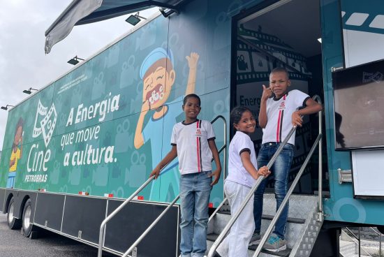 Com apoio da Prefeitura, Cine Petrobras leva lazer qualificado para a população