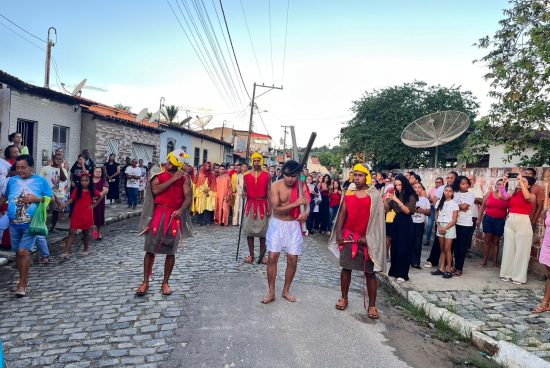 Via Sacra emociona fiéis e resgata a história de Cristo no distrito de Riacho da Guia