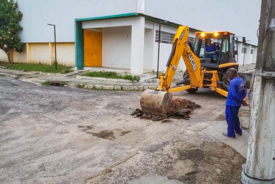 Obras de drenagem e pavimentação seguem em ritmo acelerado em Alagoinhas