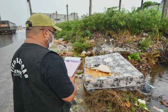 Combate à dengue: donos de terrenos abandonados serão multados em Alagoinhas