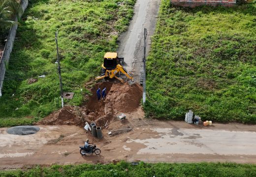 Prefeitura intensifica obras de drenagem e pavimentação em bairros de Alagoinhas