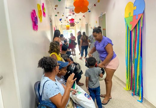 Ação na Policlínica reúne serviços e orientações para pessoas com TEA e famílias