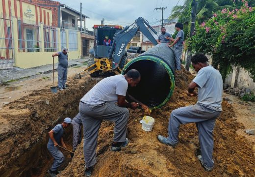Prefeitura de Alagoinhas moderniza redes de drenagem e água na Thompson Flores e Inácio Bastos