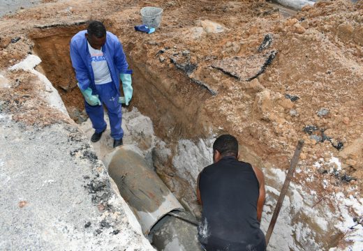 Prefeitura avança com obras de drenagem e pavimentação em diferentes pontos da cidade