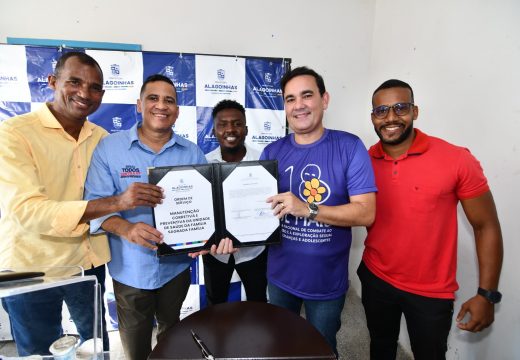Gustavo Carmo assina ordem de serviço para requalificação de USF no Mangalô