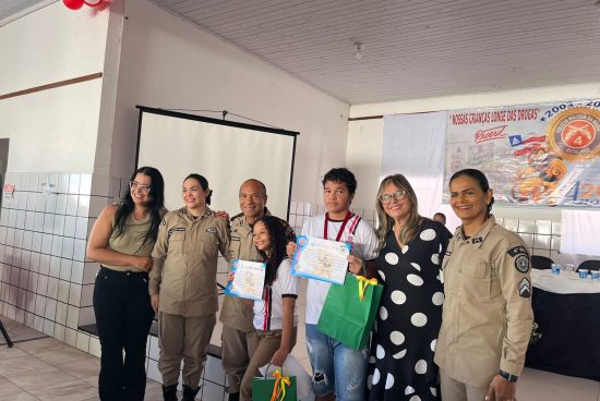 Alunos da Rede Municipal de Educação participam de Formatura do Proerd
