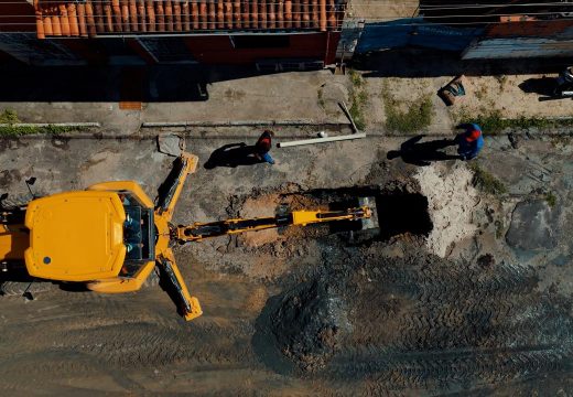 Alagoinhas: Prefeitura segue realizando serviços de zeladoria em diversos pontos do município
