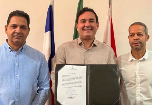 Márcio Gomes toma posse como chefe de gabinete da Prefeitura de Alagoinhas