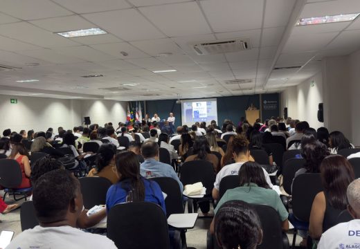 10ª Conferência Municipal de Saúde reúne gestores, trabalhadores e população de Alagoinhas