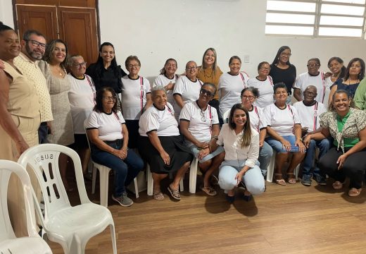 Alagoinhas inicia turma especial de EJA para idosos do Centro de Convivência
