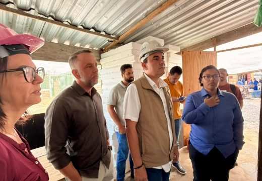 Gustavo Carmo visita obra da UBS da Calu e acompanha execução do projeto