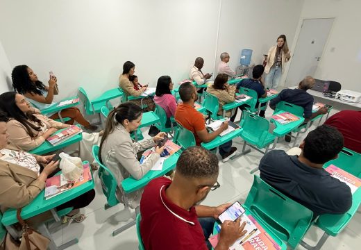 Alagoinhas e Sebrae capacitam comerciantes para fortalecer vendas presenciais e digitais