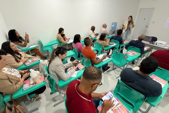 Alagoinhas e Sebrae capacitam comerciantes para fortalecer vendas presenciais e digitais