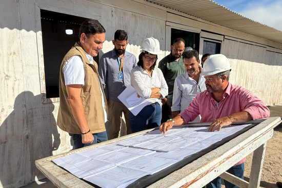 Gustavo Carmo acompanha obras de escola e creche no Santa Terezinha