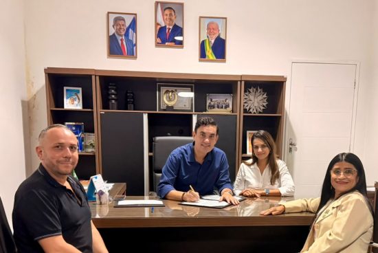 Prefeitura de Alagoinhas assina termos de fomento com Apae e Pestalozzi