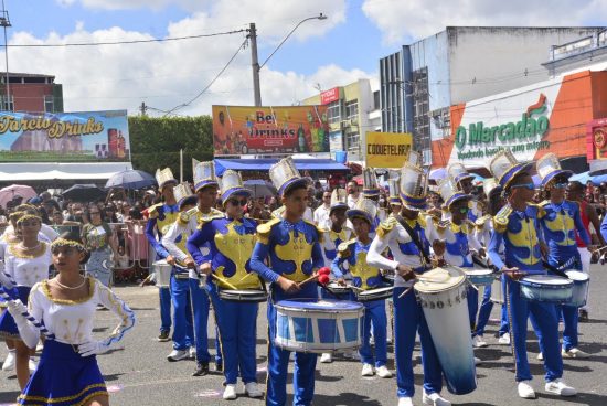 Alagoinhas celebra o 7 de Setembro com hasteamento de bandeiras e ato cívico