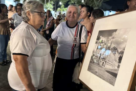 Caravana Verger leva oficinas e memória de Pierre Verger para escolas de Alagoinhas